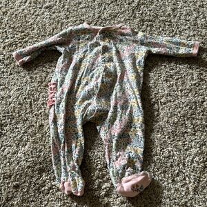 Magnetic me onsie sz.3-6 months floral ruffle butt